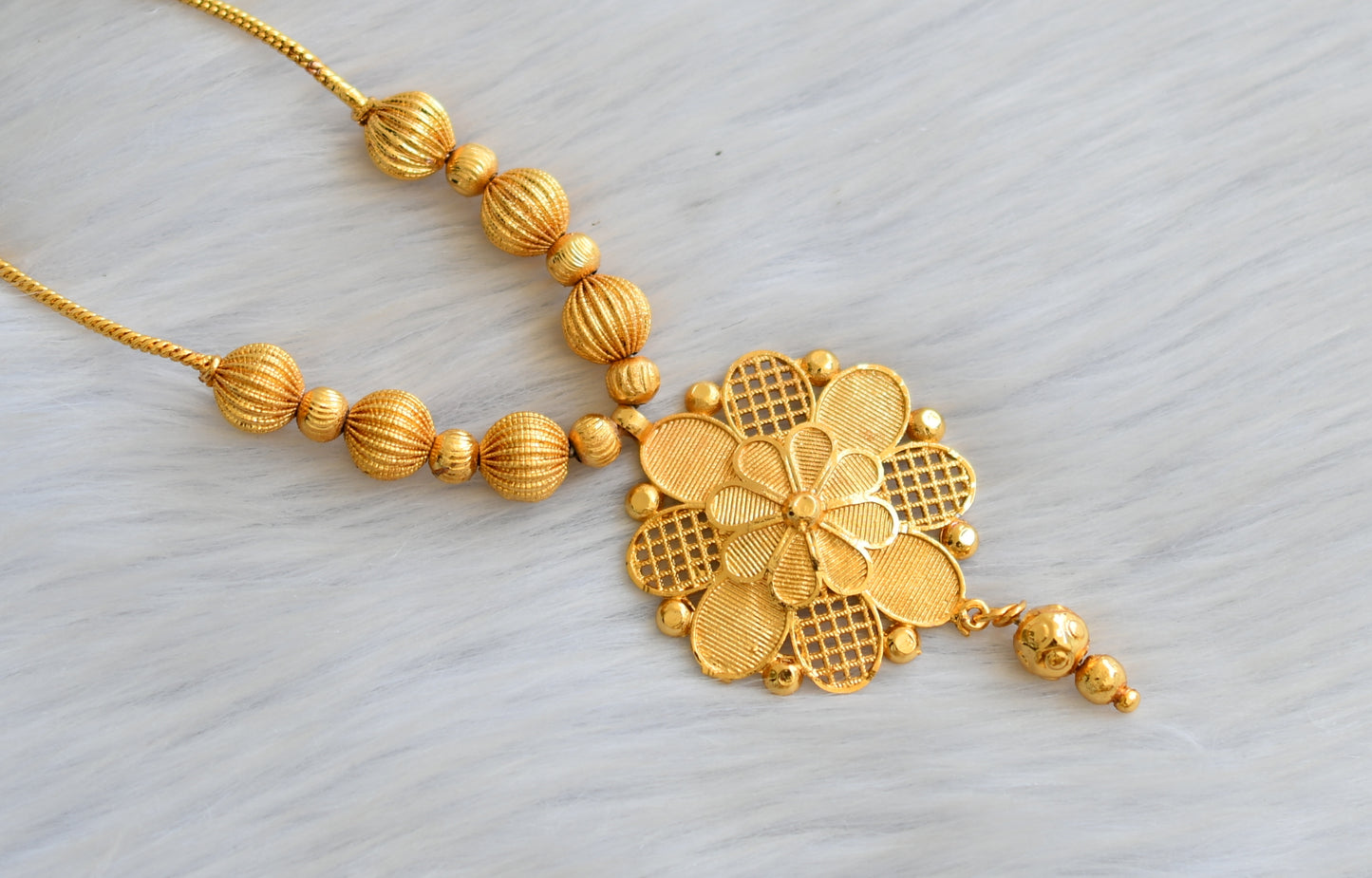 Gold tone flower Kerala style necklace dj-40667