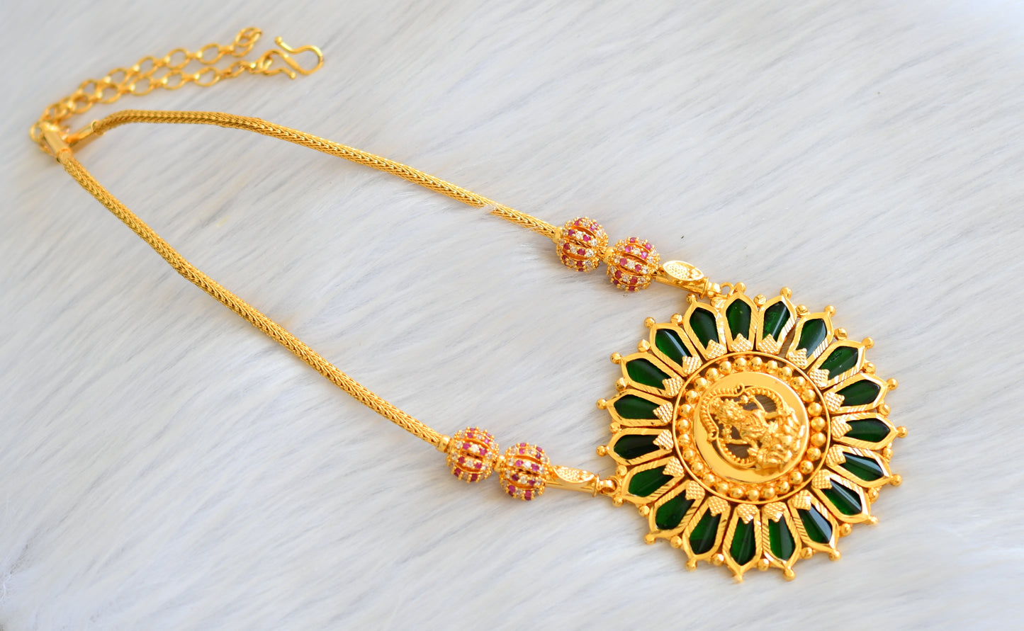 Gold tone white-pink stone green nagapadam Lakshmi Kerala style kodi necklace dj-40678