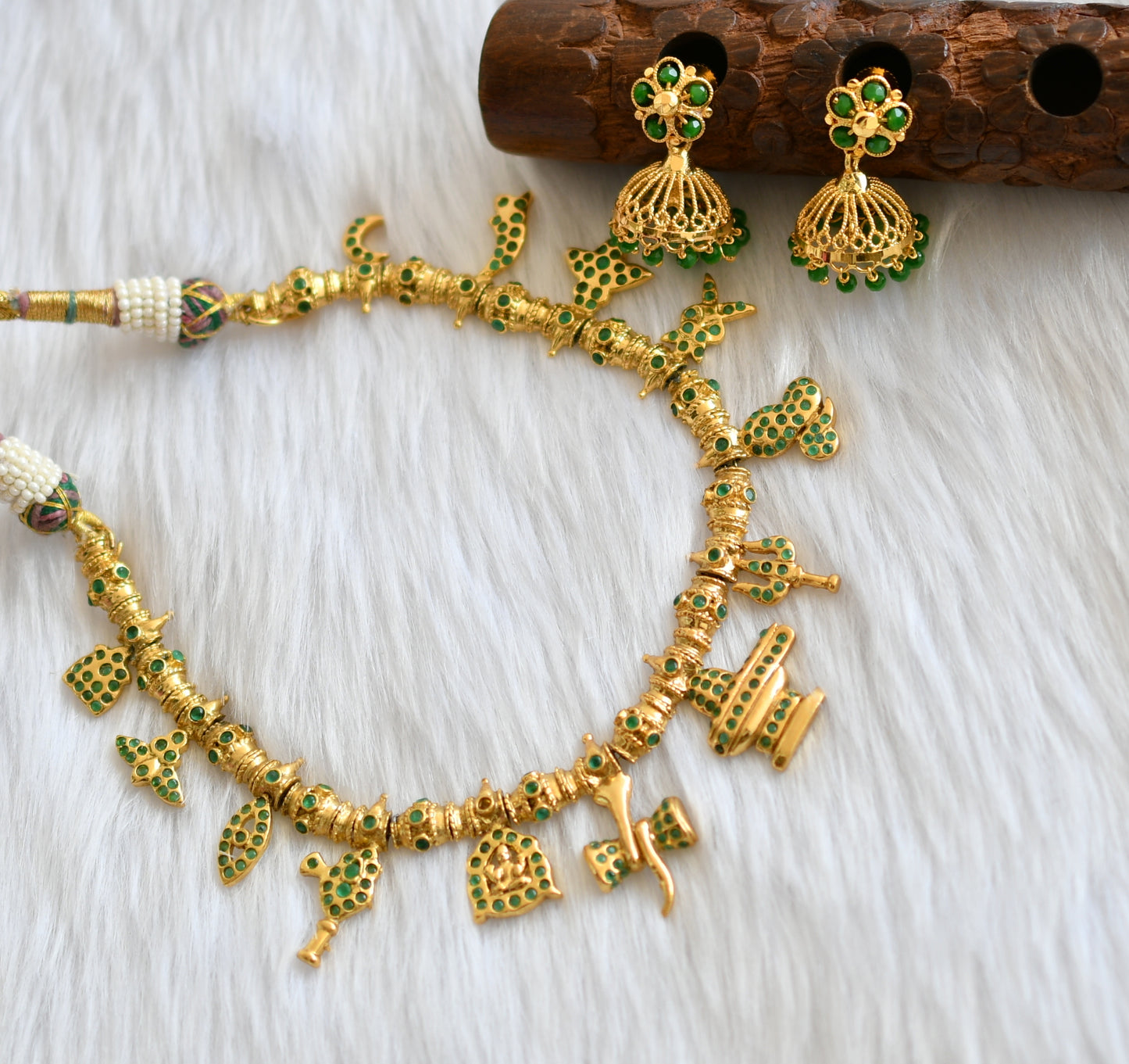 Gold tone ad stone green Shiva necklace set dj-39164