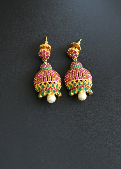 Gold tone ruby-green pearl pendant with chain haar set dj-41972