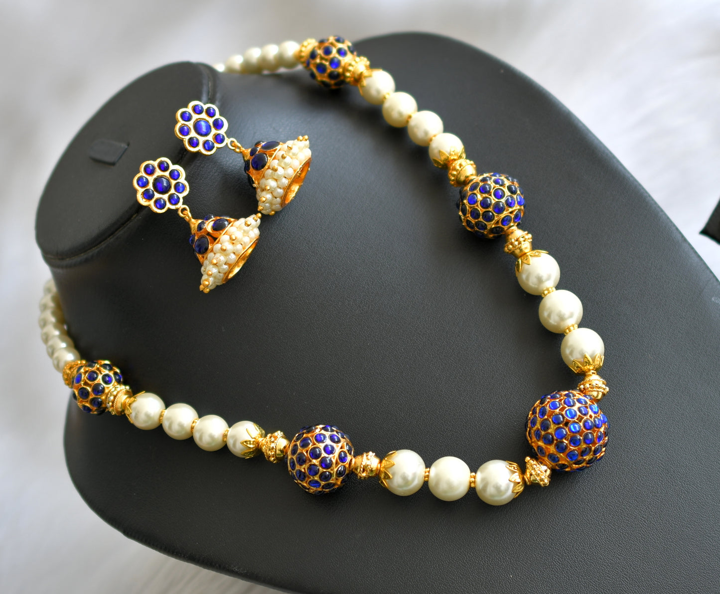 Gold tone blue Rudhra ball pearl beaded necklace set dj-19280