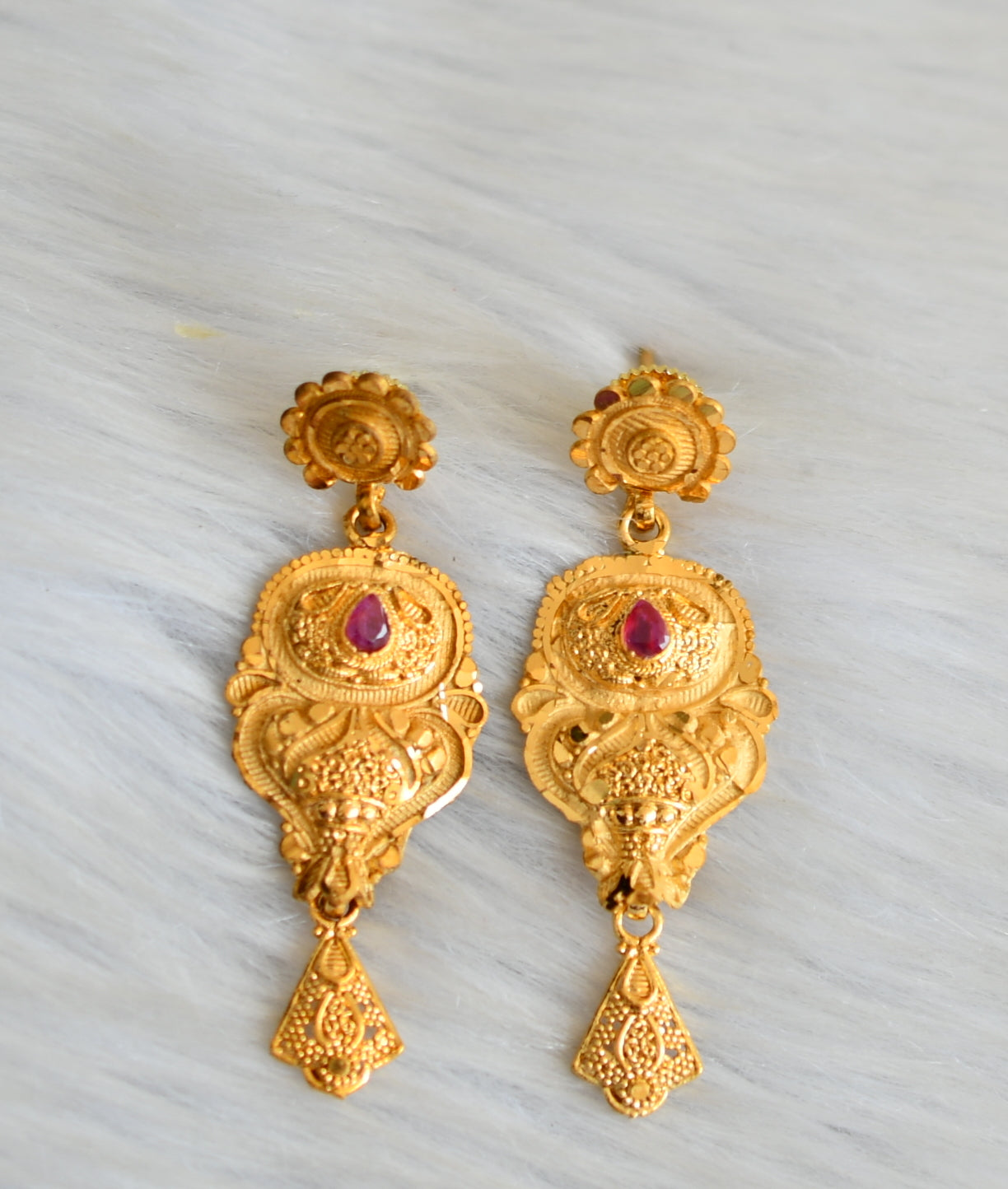 Gold forming ruby-green haar set dj-17825