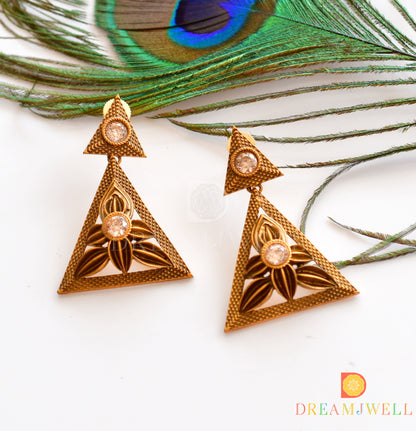 Matte Finish Gold stone Triangle shape Pendant Set-dj10559