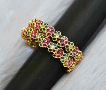 Gold tone kemp-green-white peacock-flower bangles (2.4) dj-40728