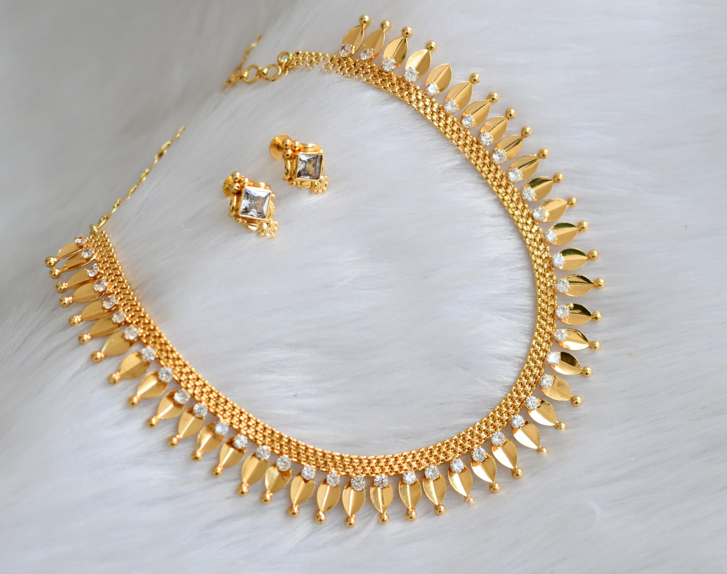 Gold tone white stone Kerala style Thali Kootam necklace set dj-39889