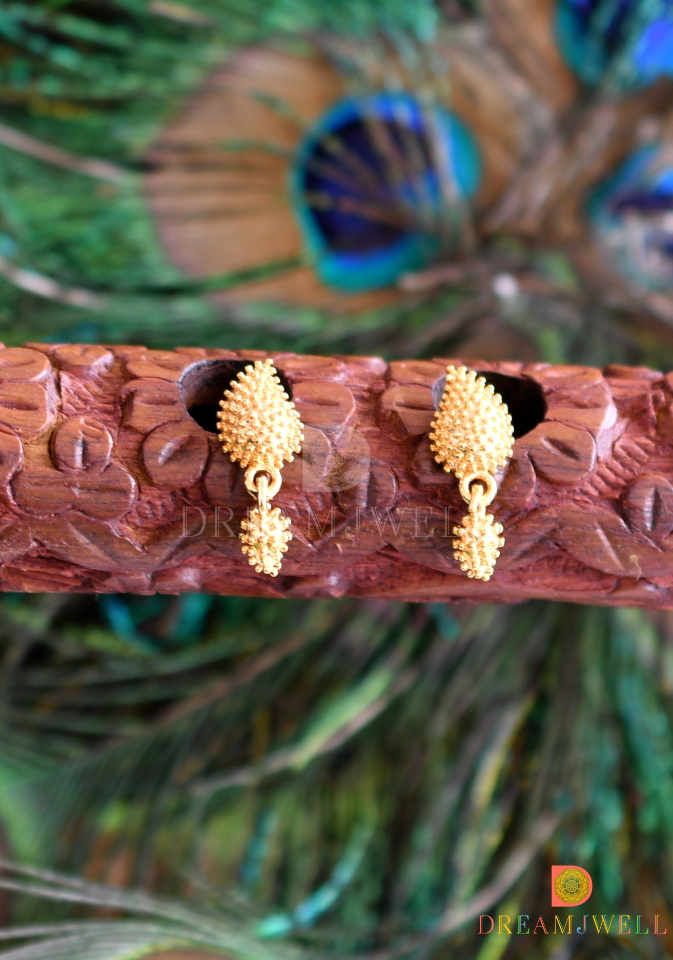Gold tone mango small earrings dj-37638