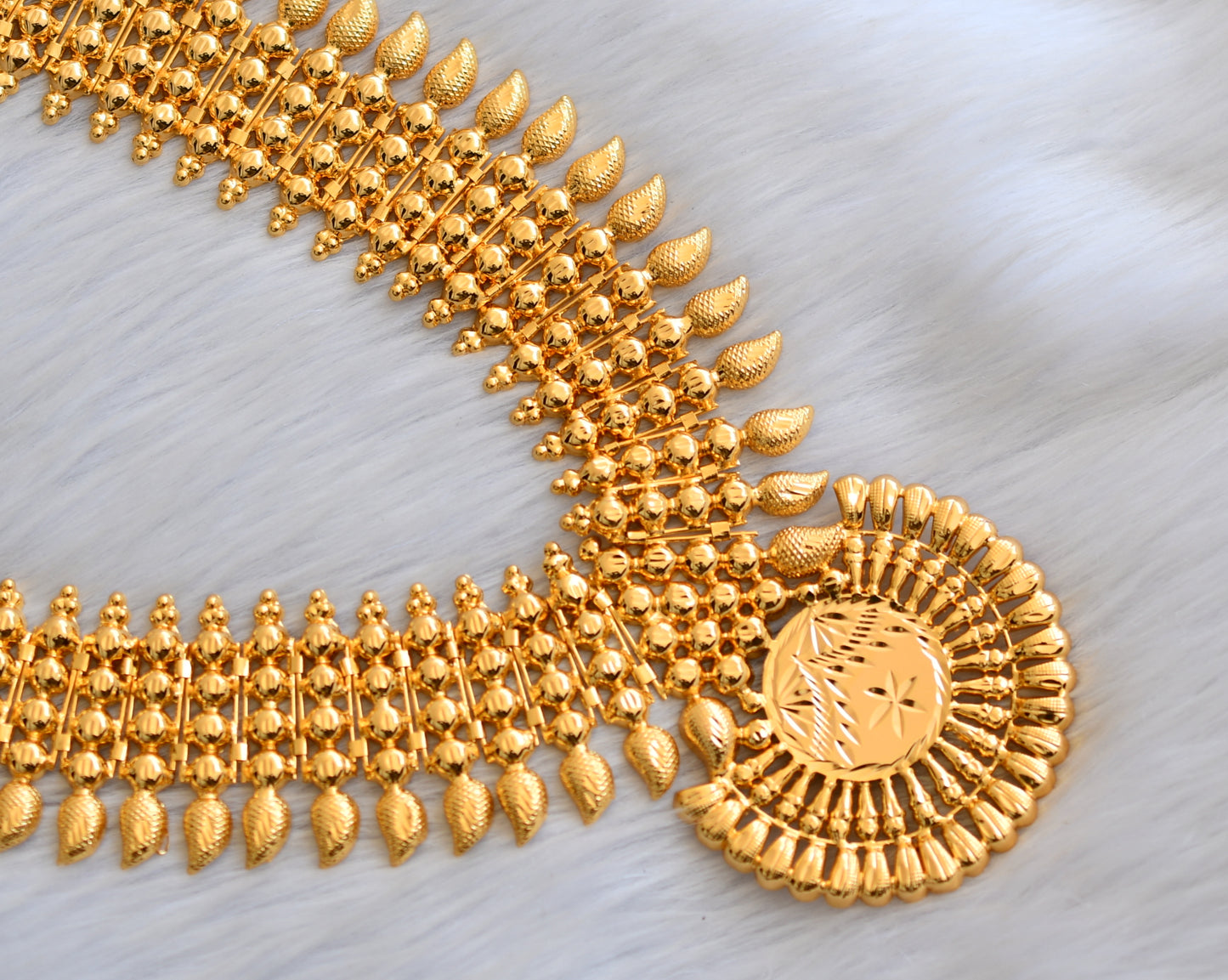 Gold tone Kerala style Haar dj-40795