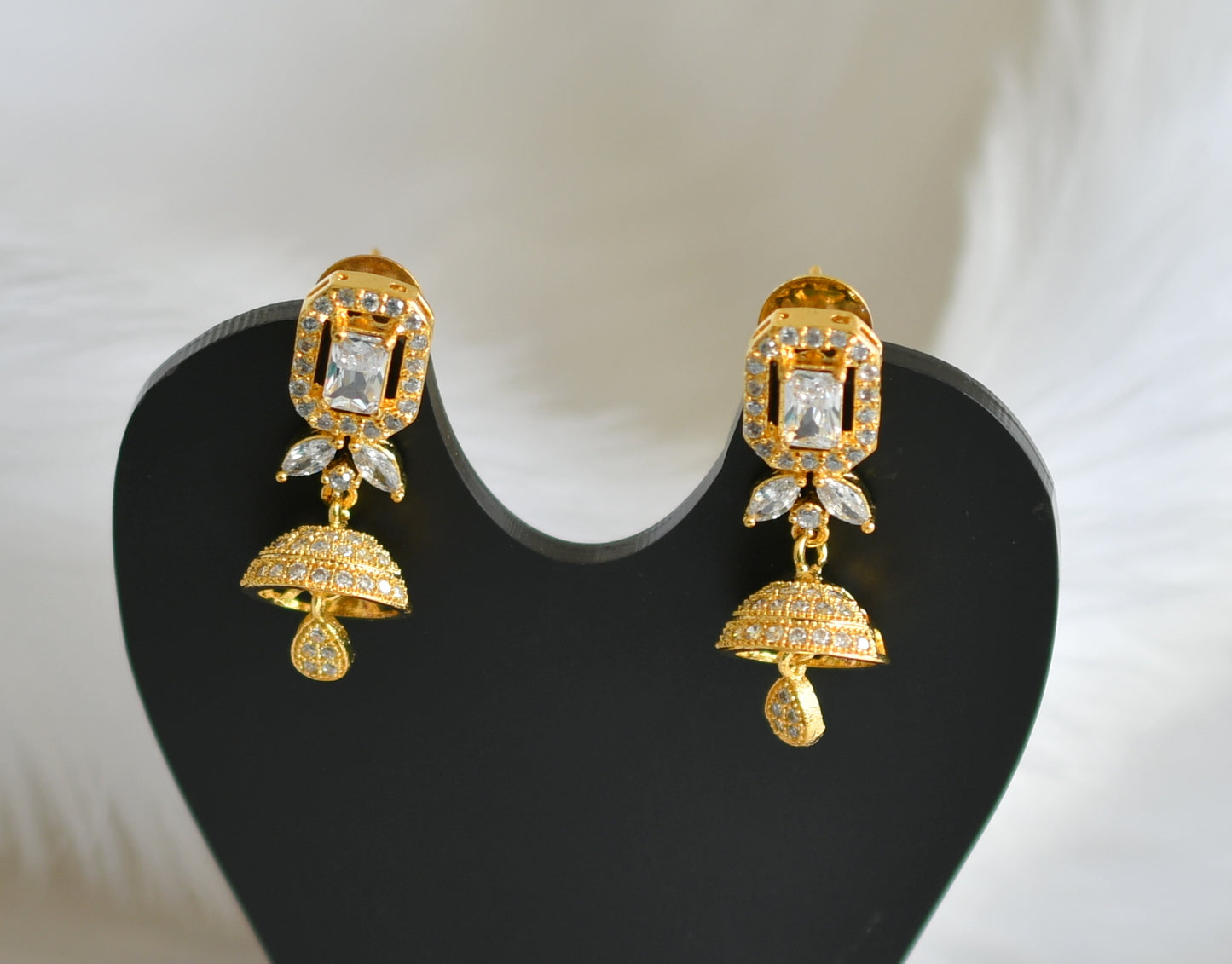 Gold tone cz white jhumkka dj-20777