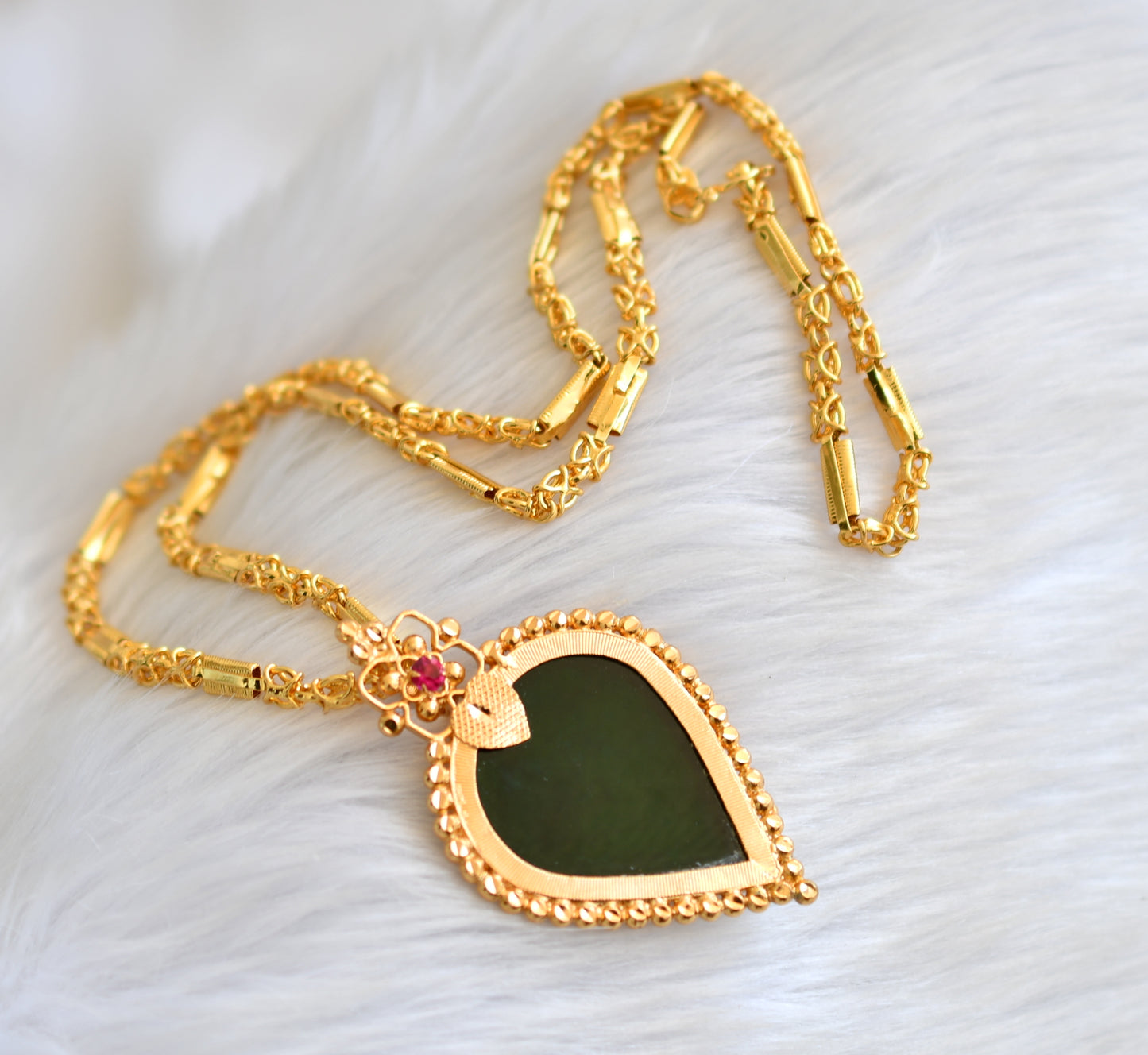 Gold tone pink-green Kerala style pendant with chain dj-40767