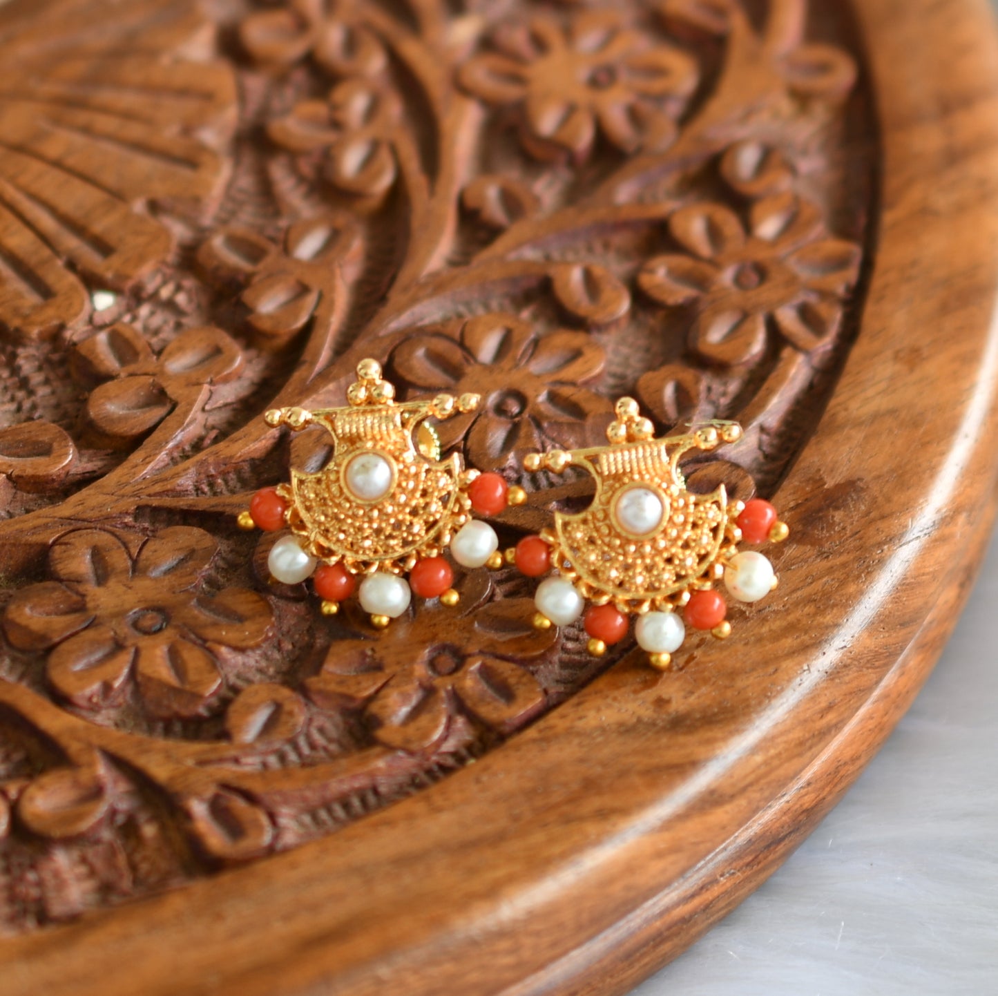 Gold tone coral-pearl chain Kerala style pendant with pair of earrings dj-39233