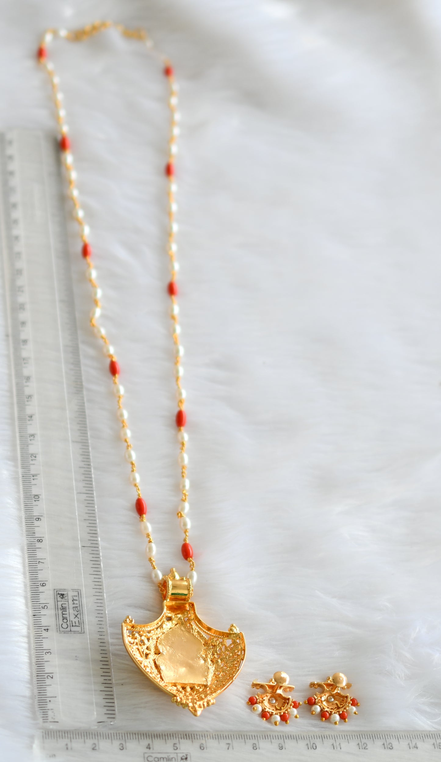 Gold tone coral-pearl chain Kerala style pendant with pair of earrings dj-39233