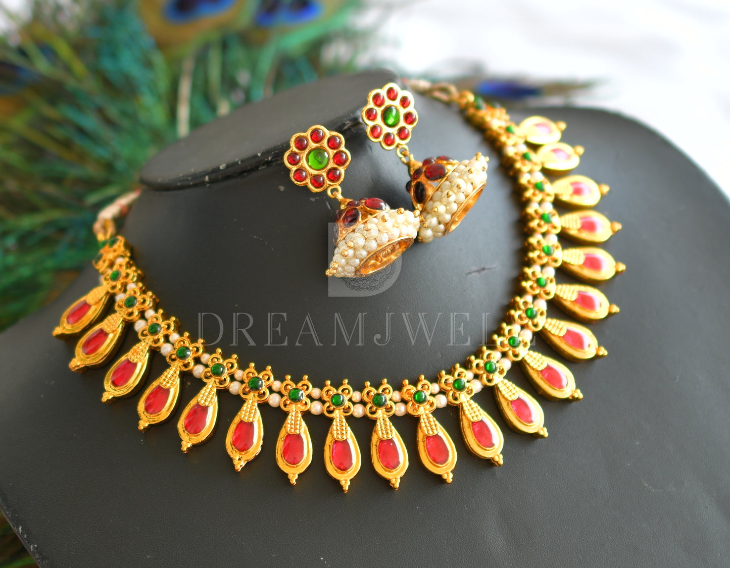 Gold tone Red-green Gopi Necklace Set DJ21413