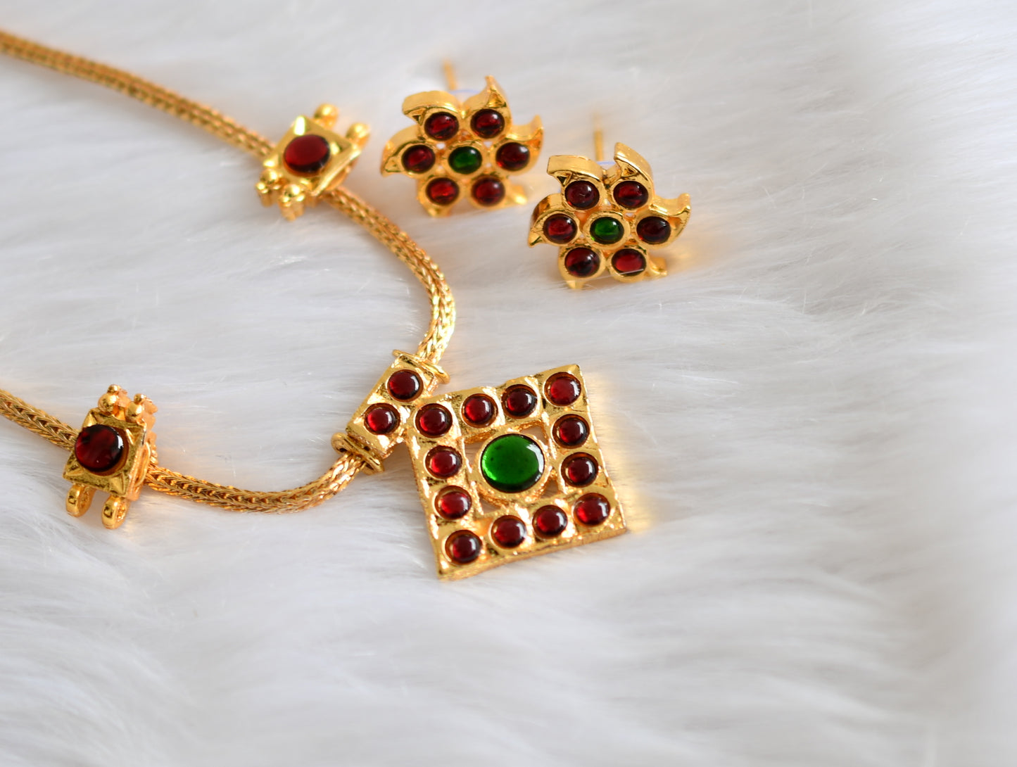 Gold tone kemp-green necklace set dj-39253