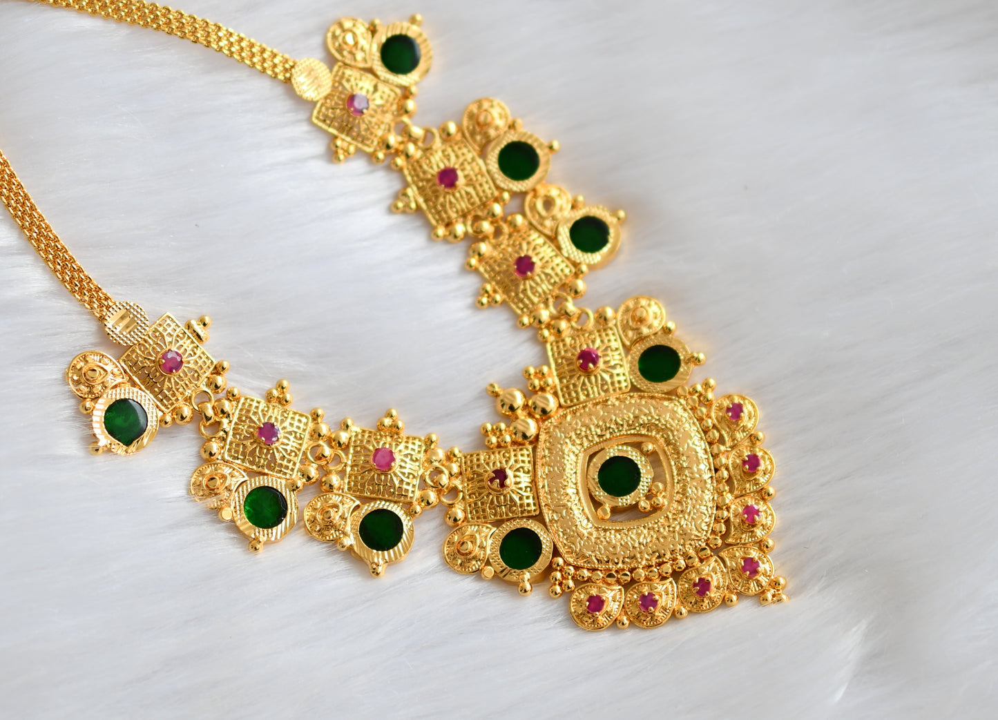 Gold tone pink-green round Kerala style necklace dj-39242