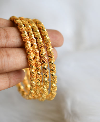 Gold tone set of 4 bangles(2.4) dj-39286