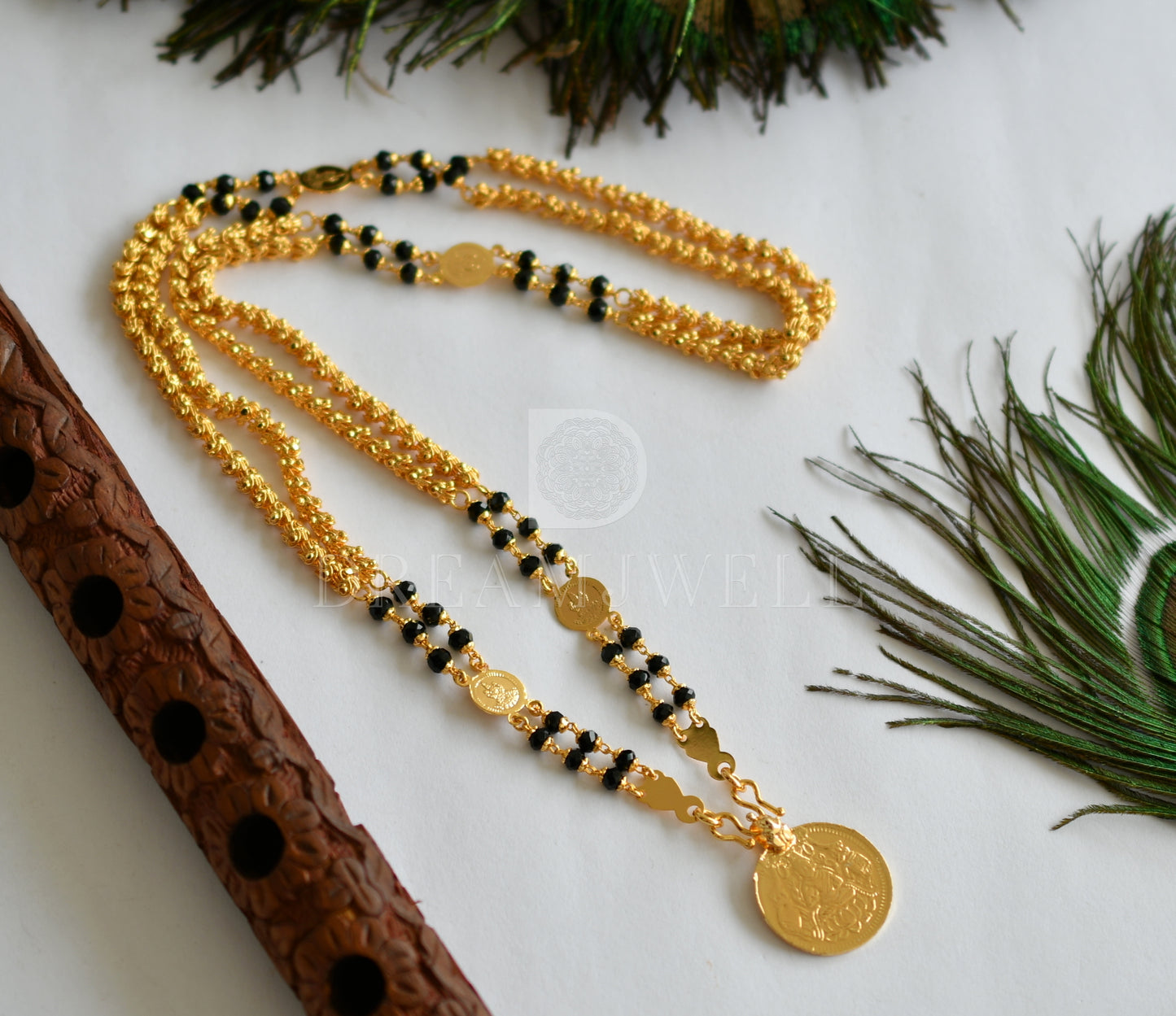 Gold tone black lakshmi coin pendant karimani mala/chain dj-36873