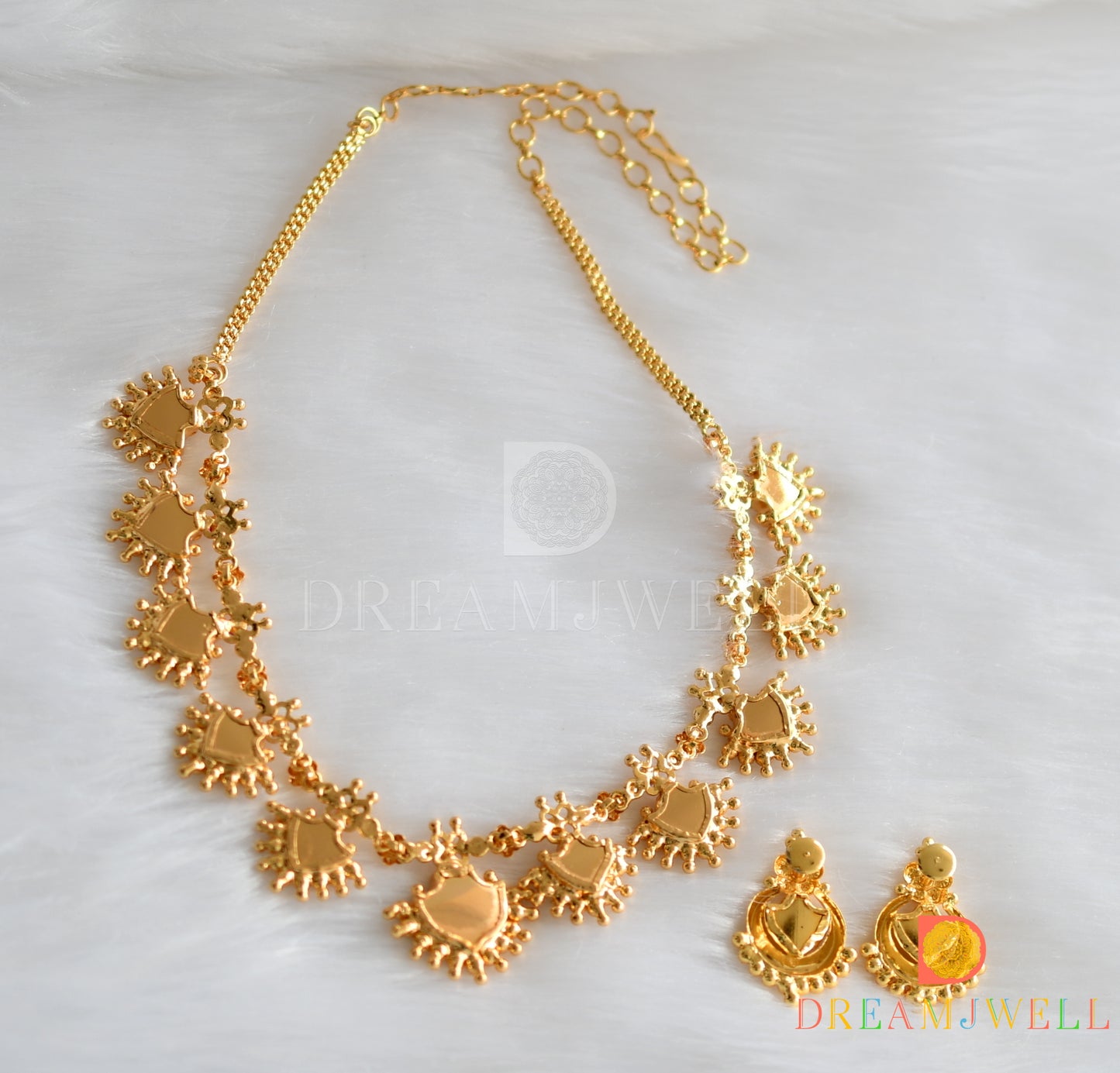 Gold tone Palakka green Kerala style necklace set dj-38418