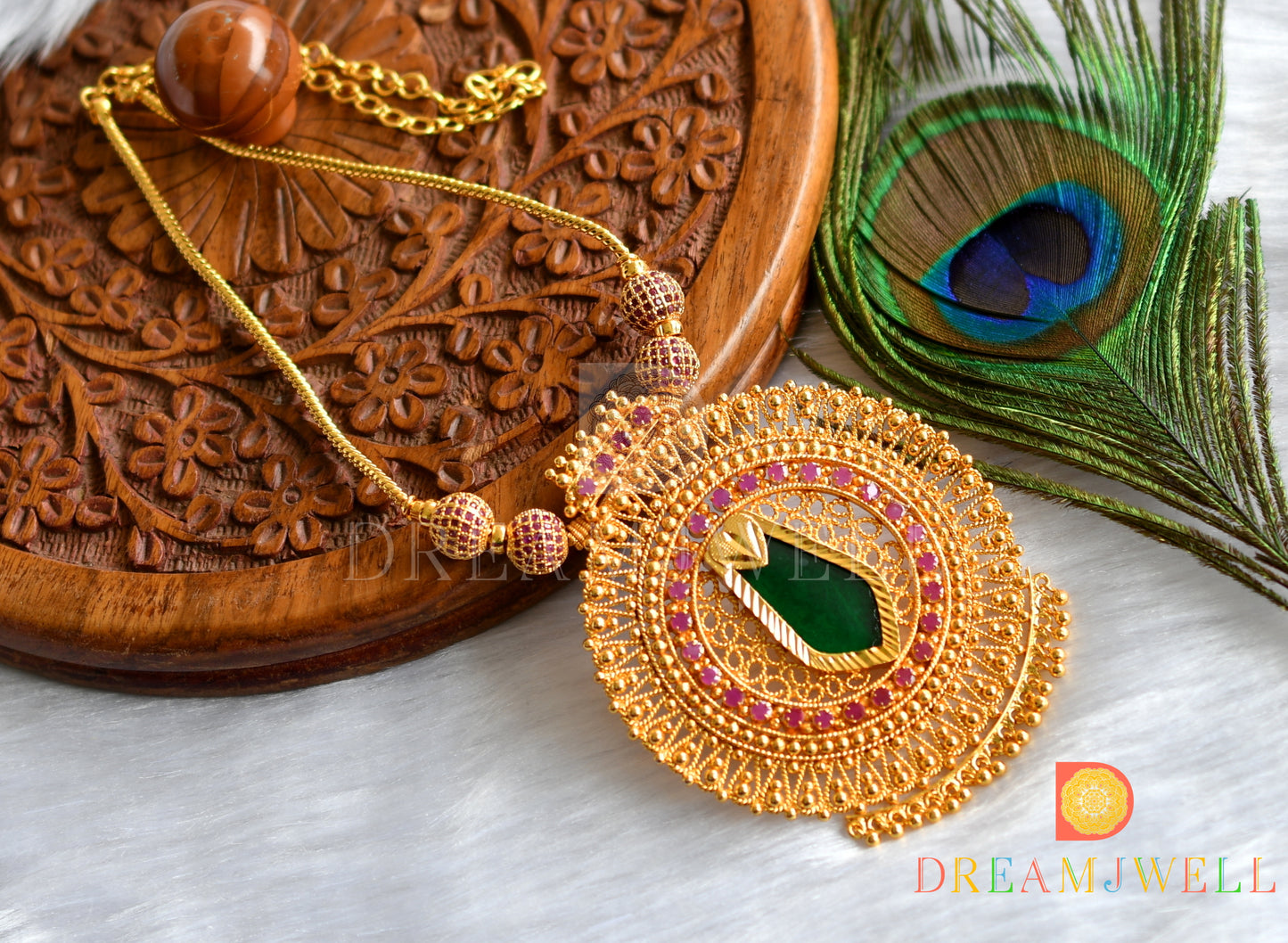 Gold tone pink-green Nagapadam Kerala round pendant necklace dj-37667