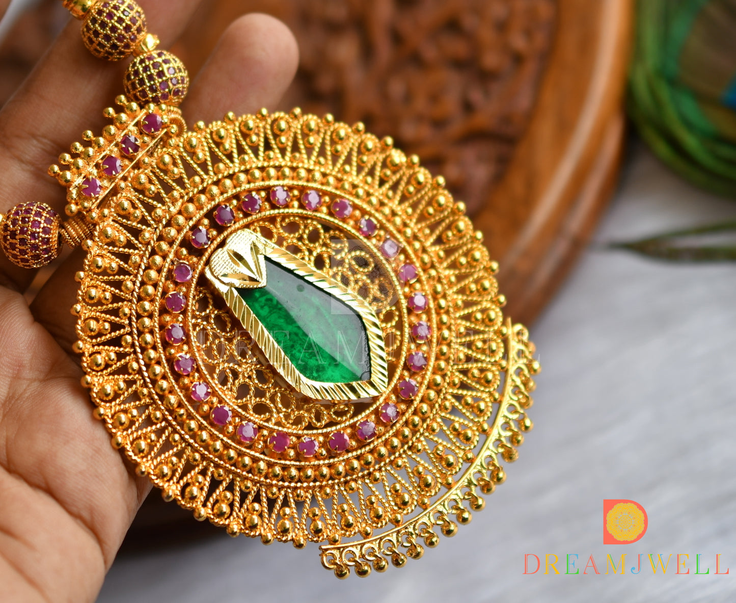 Gold tone pink-green Nagapadam Kerala round pendant necklace dj-37667