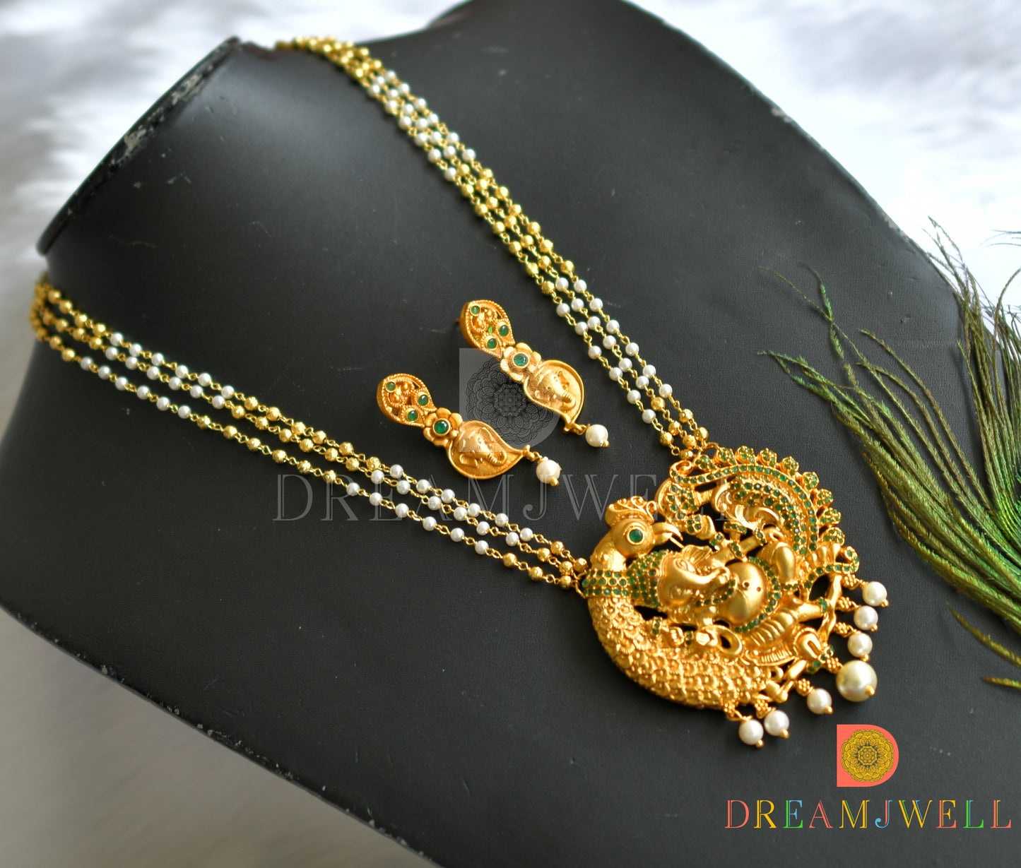 Matte finish emerald Ganesha-peacock pendant pearl necklace set dj-37693