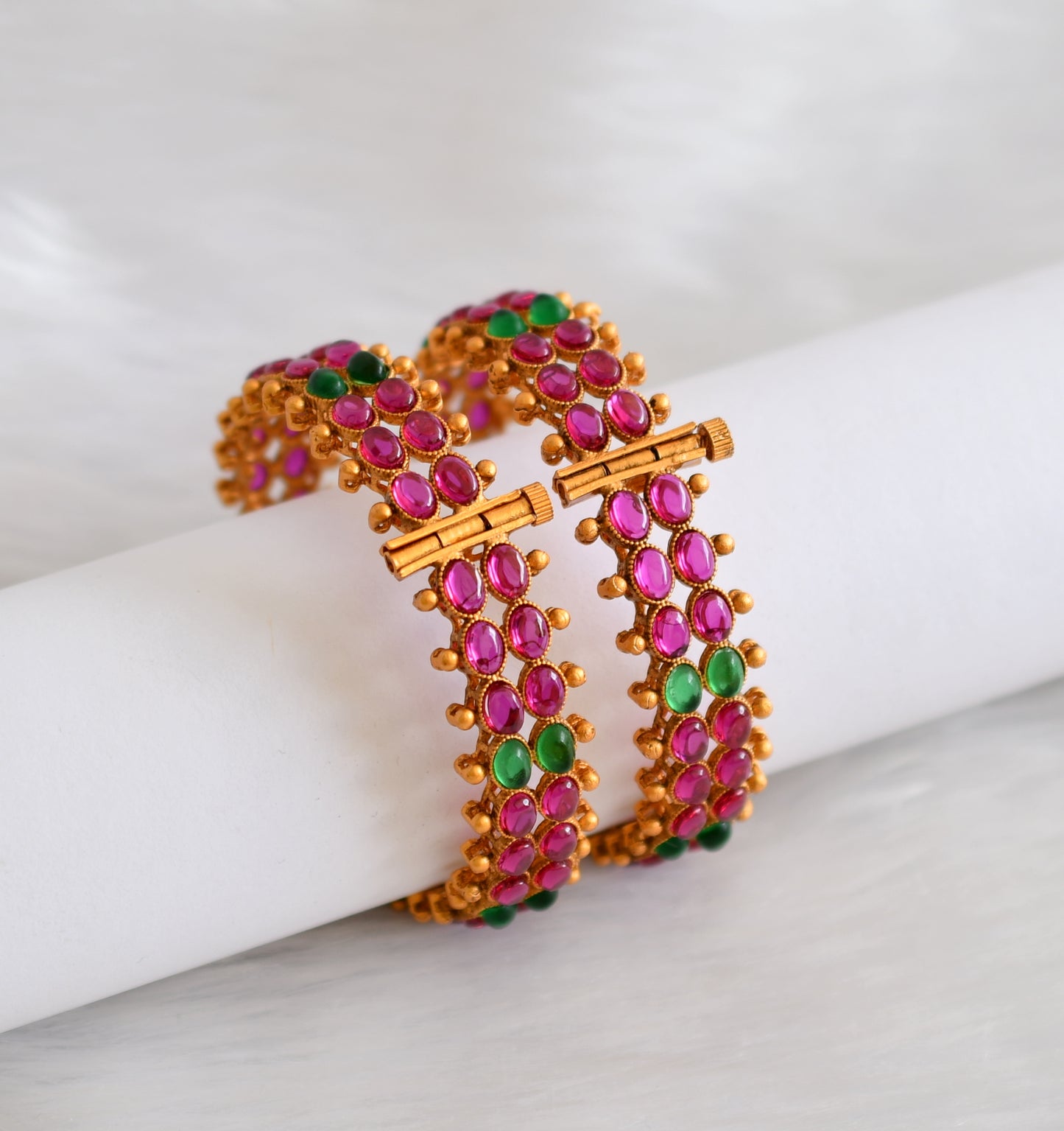 Matte finish kemp-green screw type bangles(2.8) dj-19826