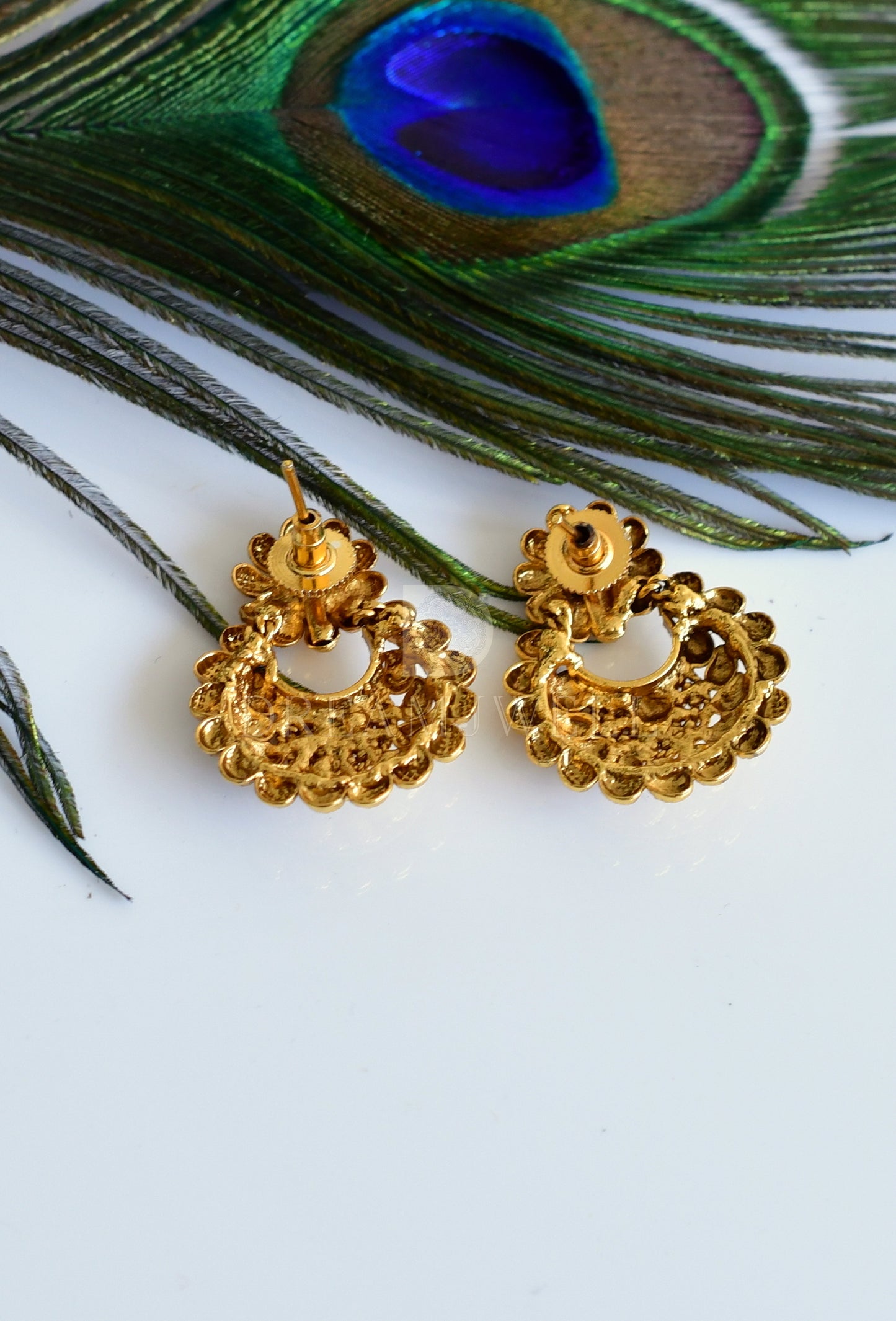 Beautiful Antique Gold Small Bali Earrings -dj05100