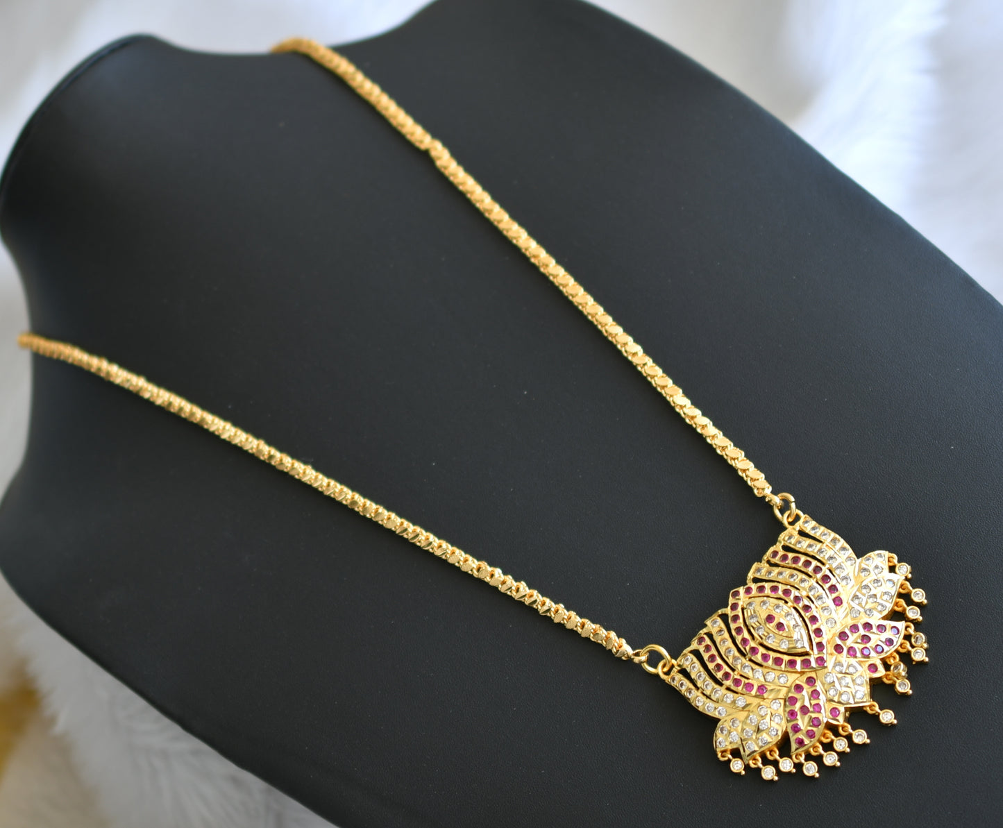 Gold tone ruby-white Lotus South Indian pendant with chain dj-40899