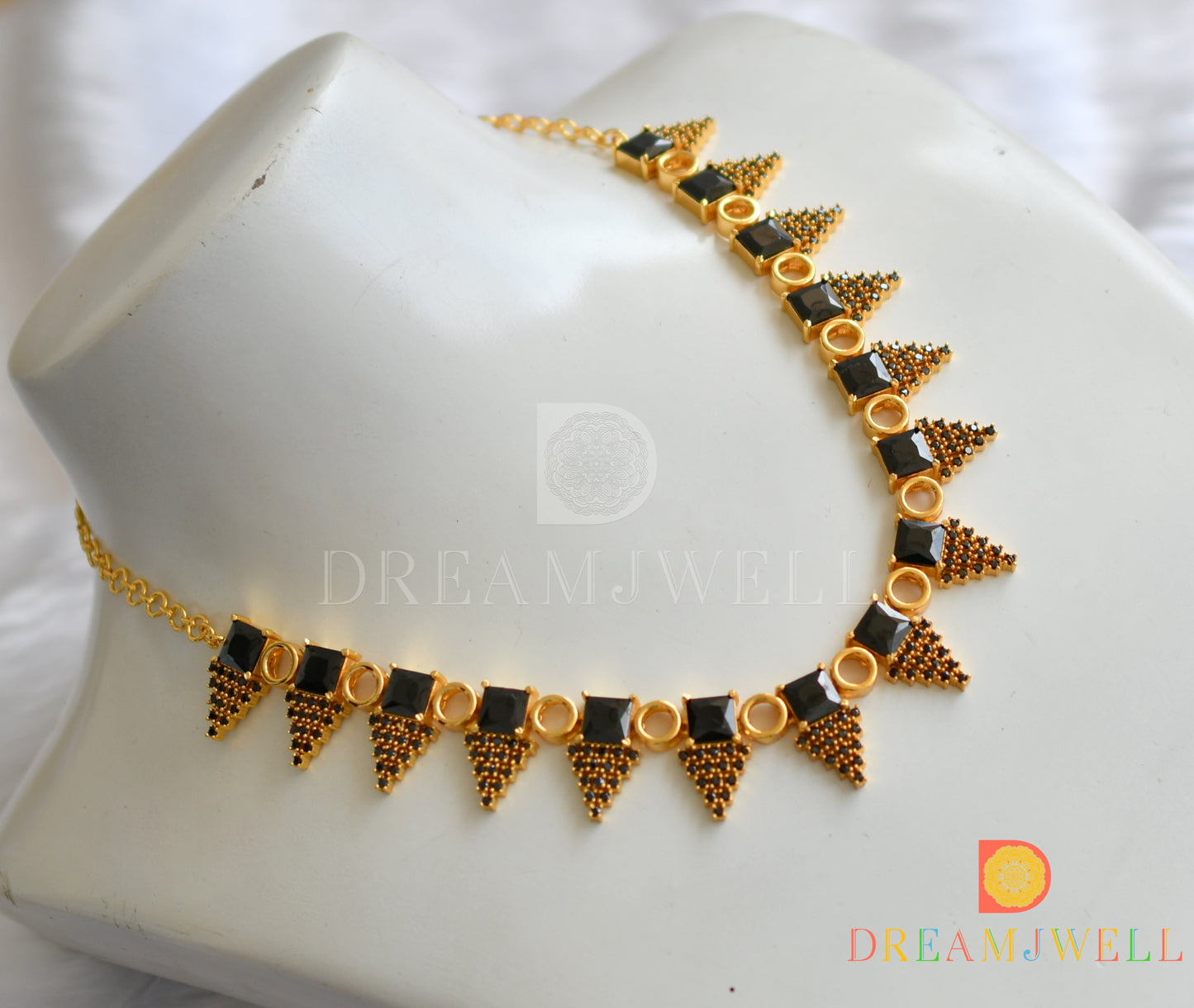 Gold tone black square stone round necklace dj-37734