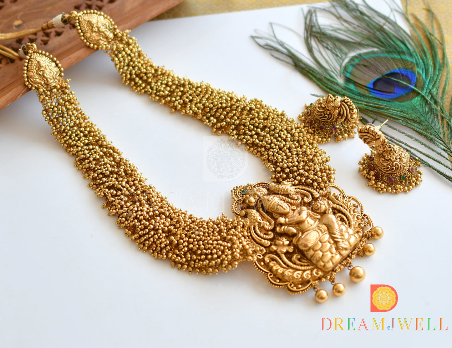 Matte finish big Krishna gold cluster haar set dj-36213