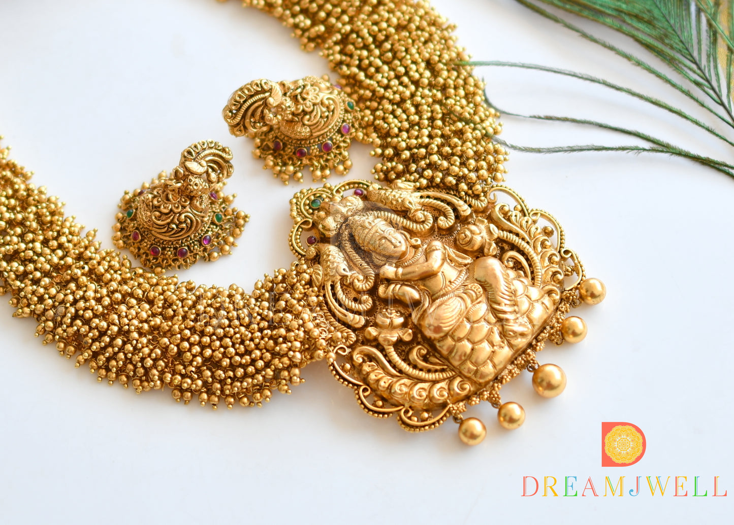 Matte finish big Krishna gold cluster haar set dj-36213