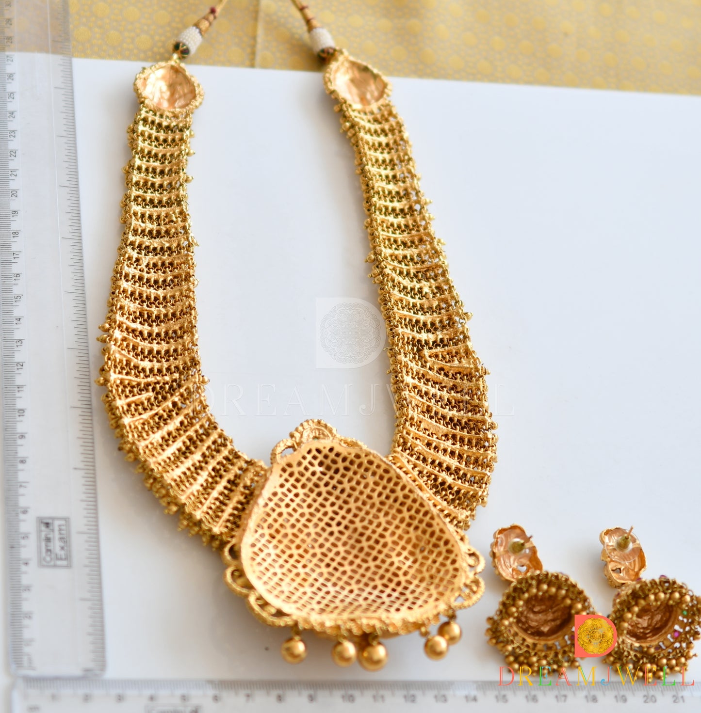 Matte finish big Krishna gold cluster haar set dj-36213