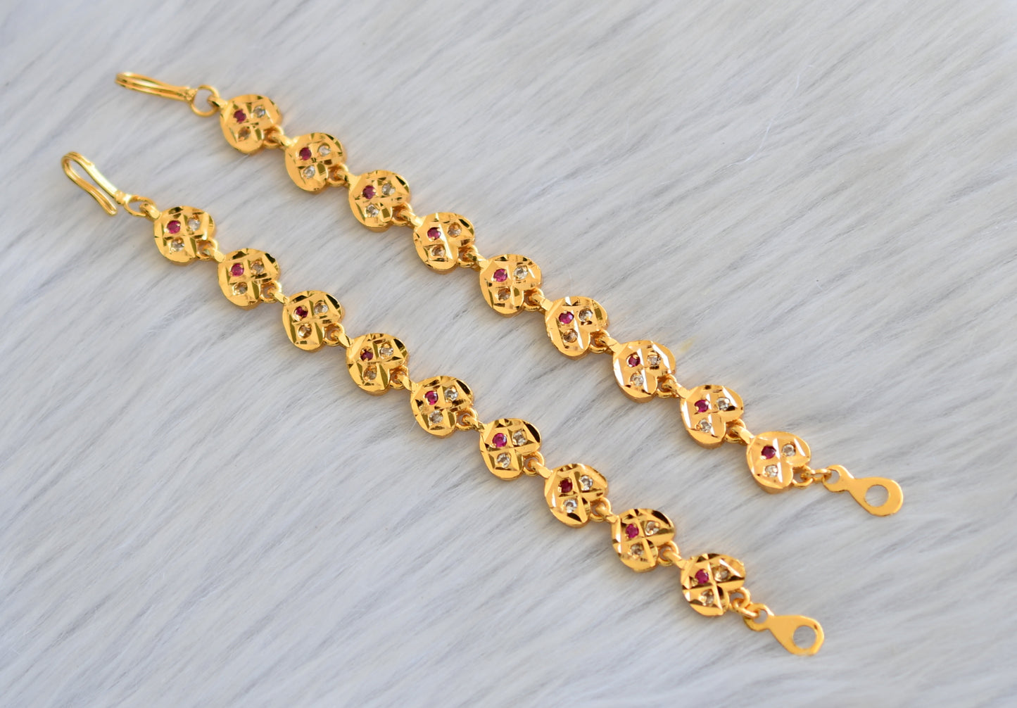 Gold tone ruby-white earrings side chain dj-40889