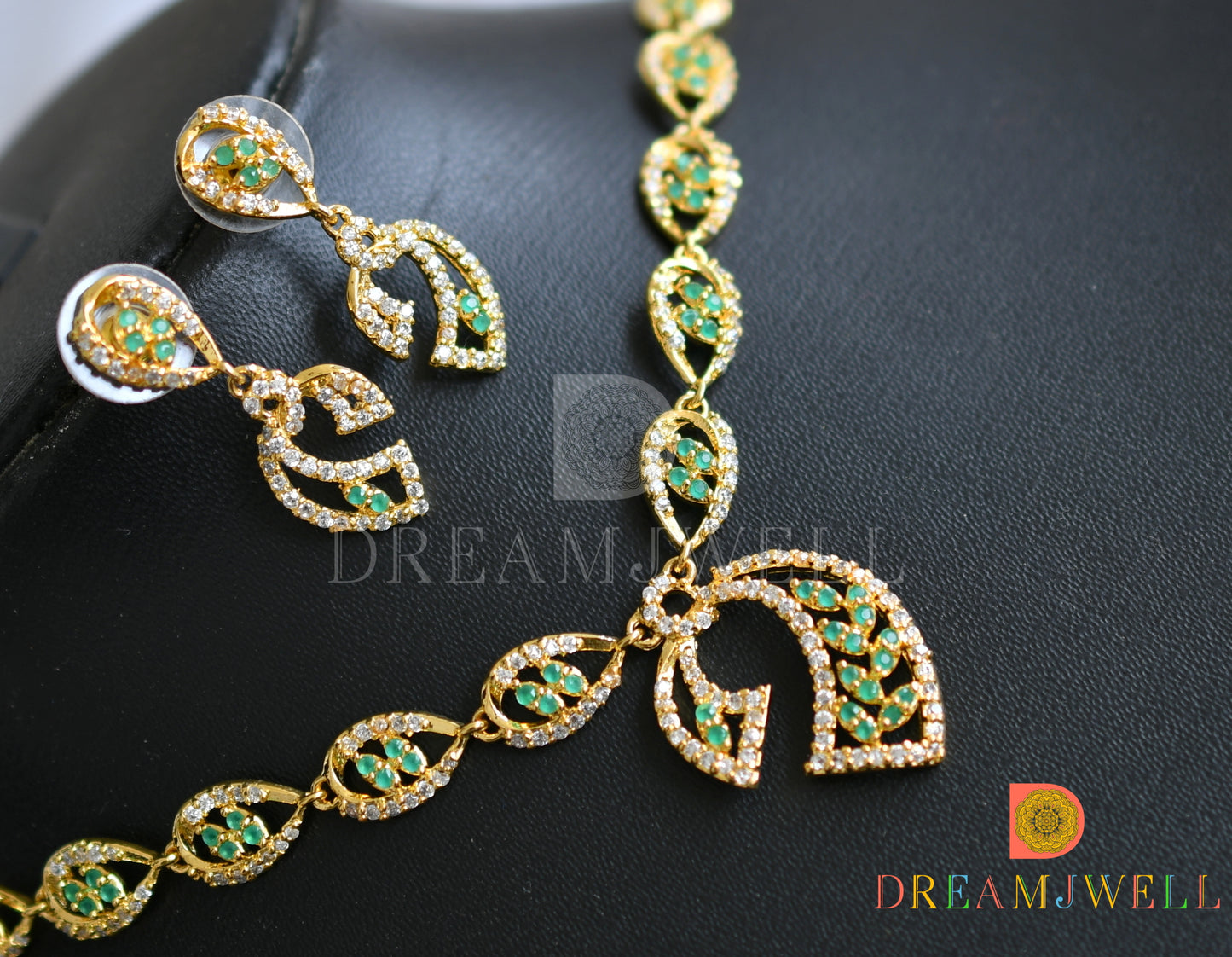 Gold tone green-white necklace set dj-01830