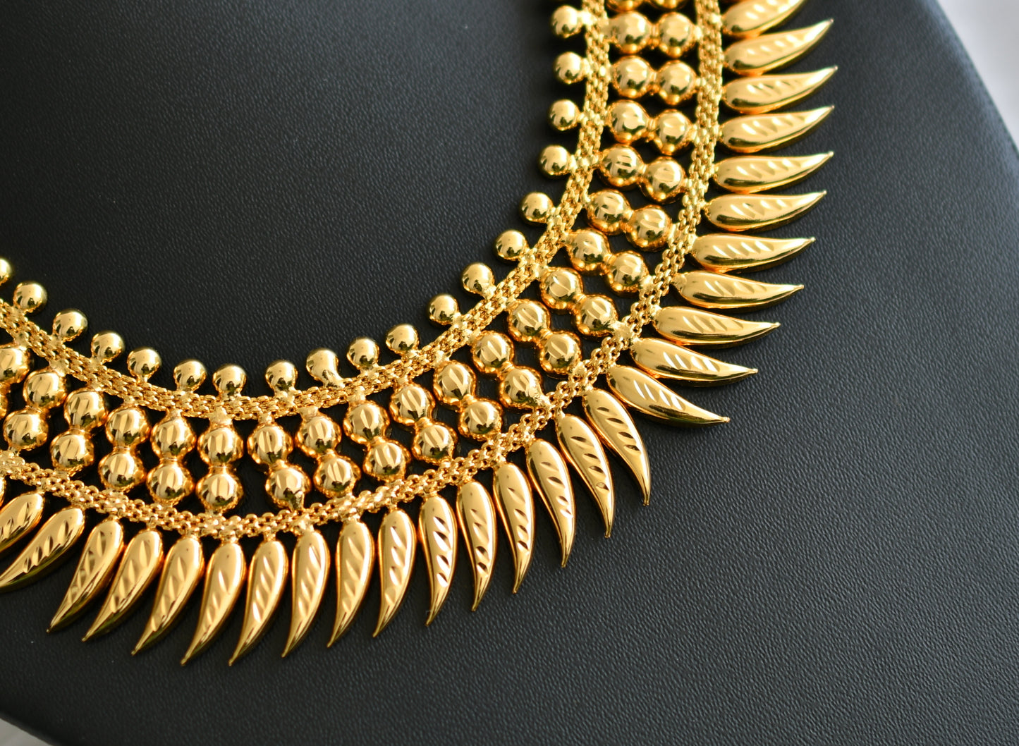 Gold tone Kerala style mulla mottu designer necklace dj-34833