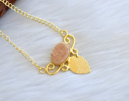 Gold tone baby pink stone pendant with chain dj-40062