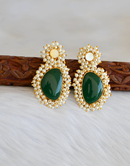 Gold tone green pearl cluster earrings dj-39997