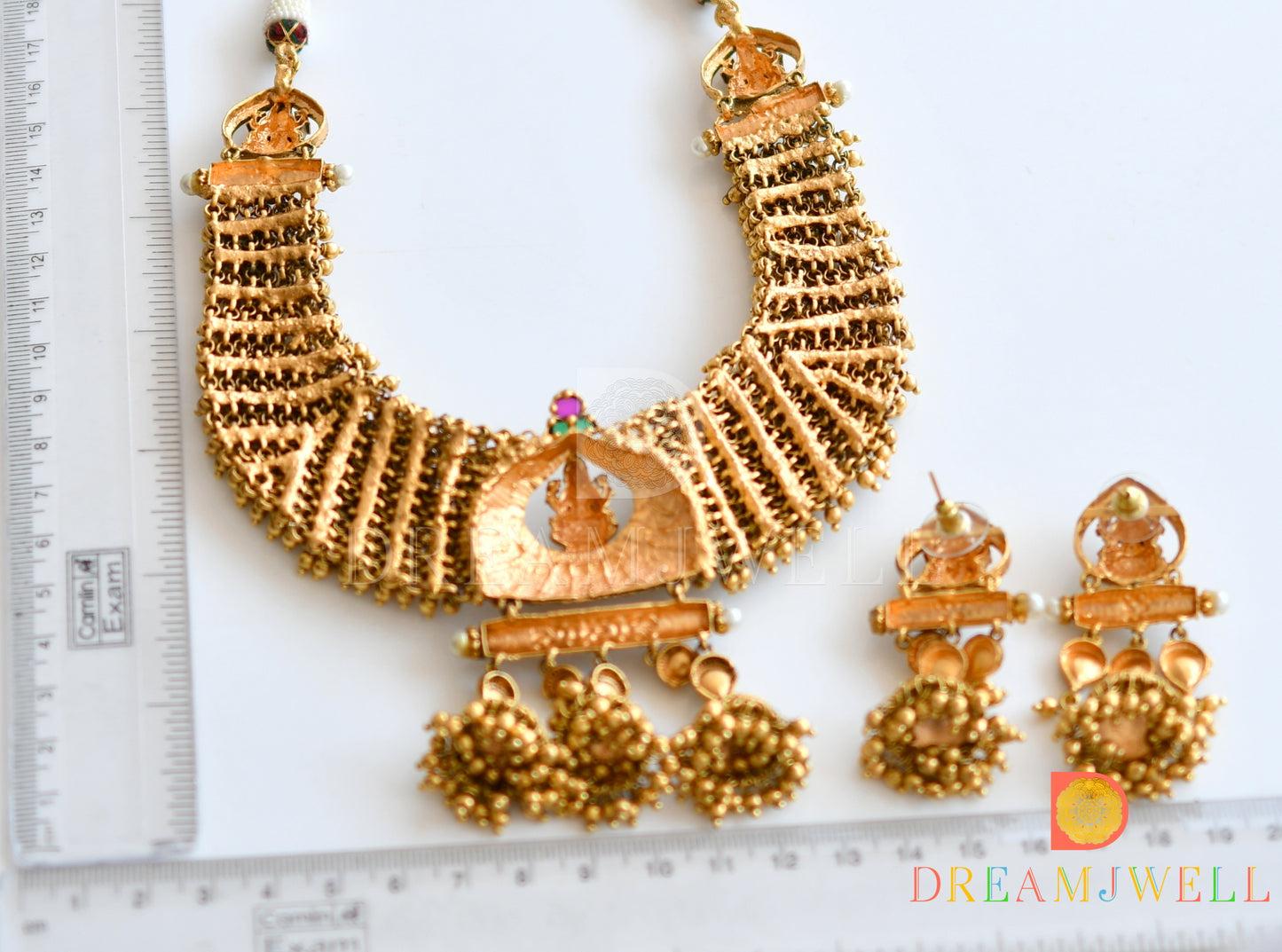 Matte finish Kemp-green Lakshmi gold cluster necklace set dj-36221