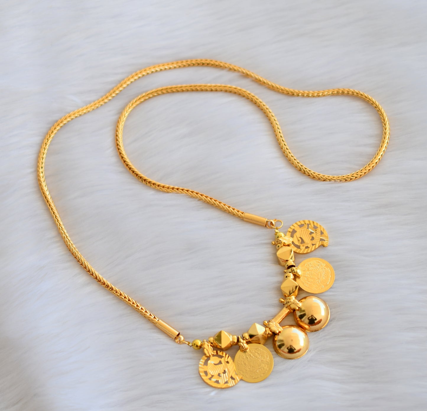 Gold tone Lakshmi-mango bottu mangalyam dj-39954