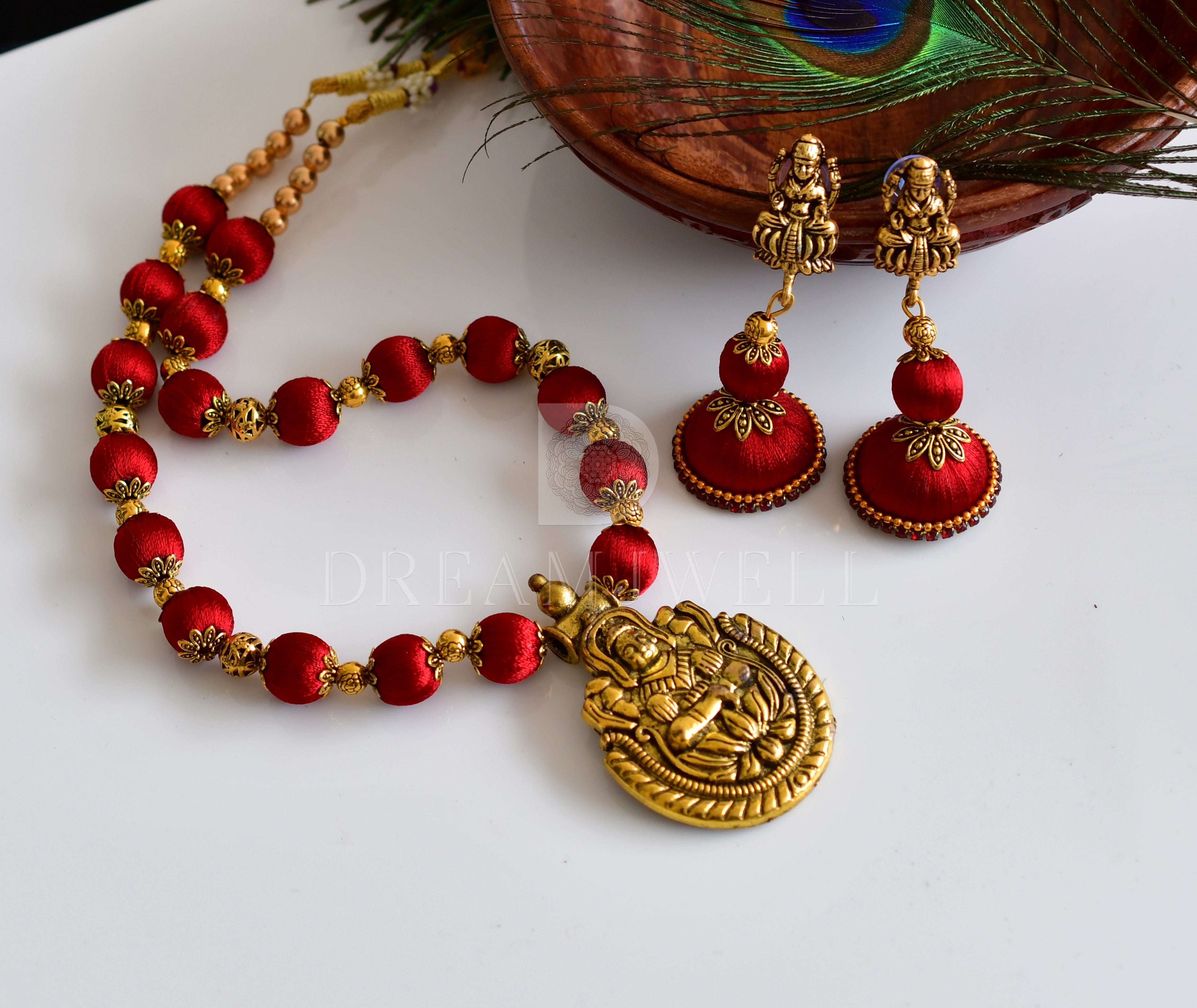 Silk thread necklace 2025 with antique pendant