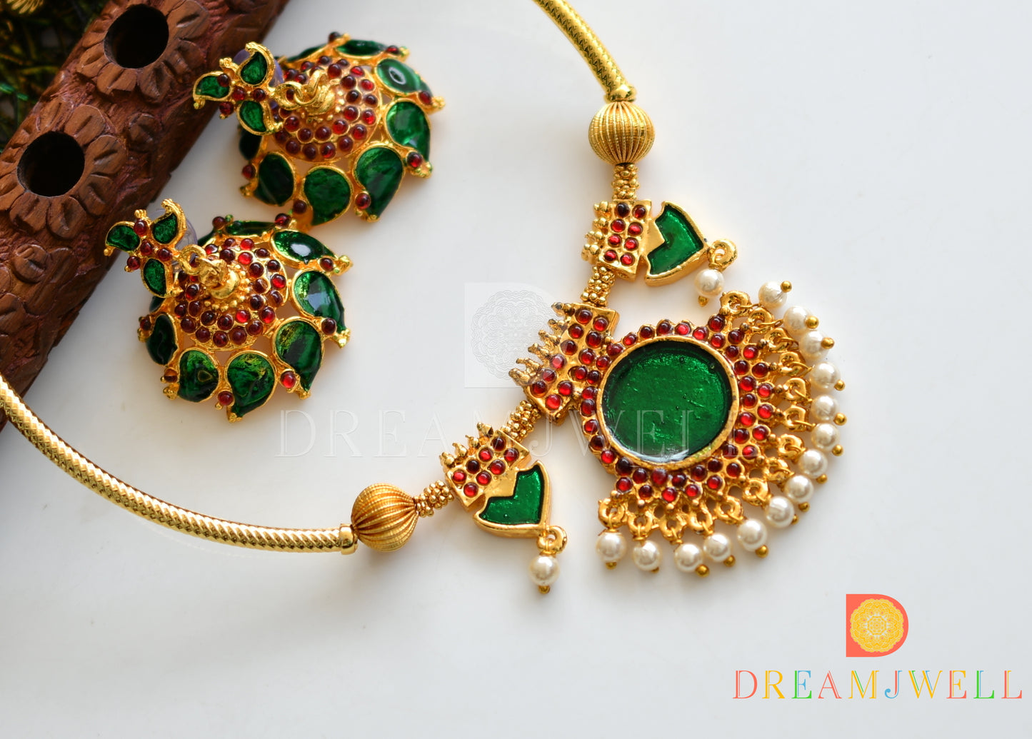 Gold tone handmade green palakka necklace set dj-04371