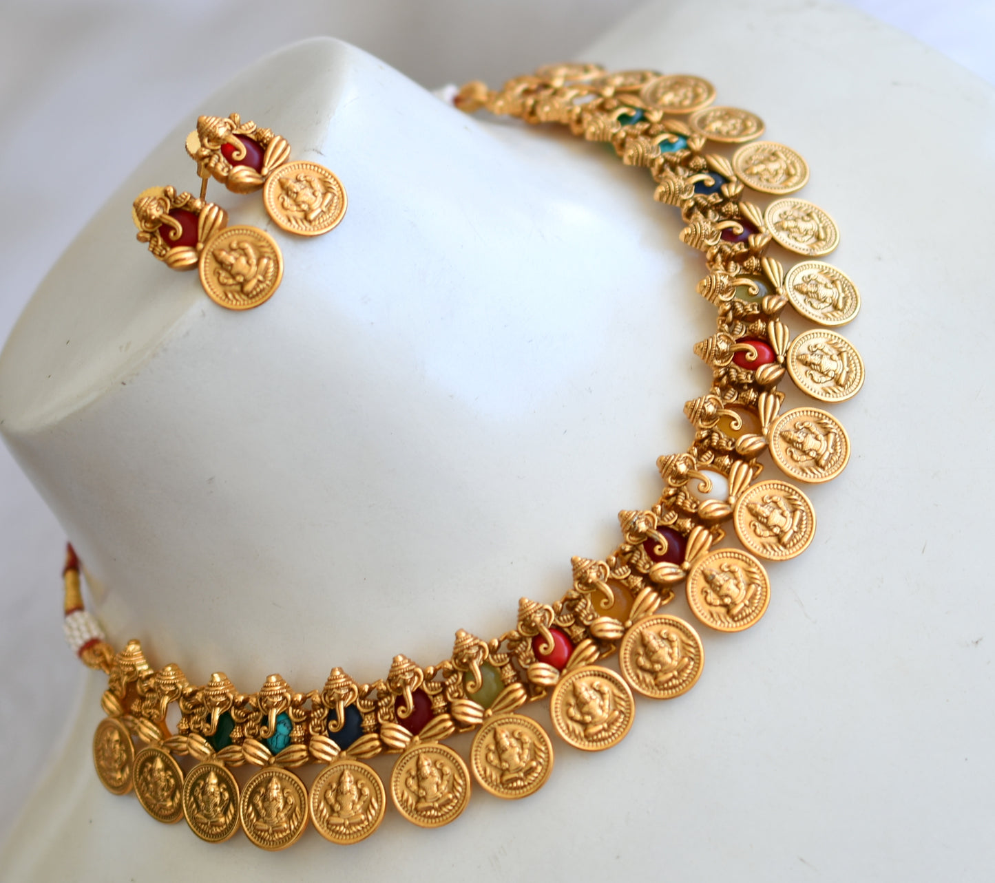 Matte Finish Ganesha Navarathna Lakshmi Coin Necklace Set dj-30763