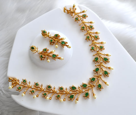 Matte finish emerald-white rose bud necklace set dj-38627