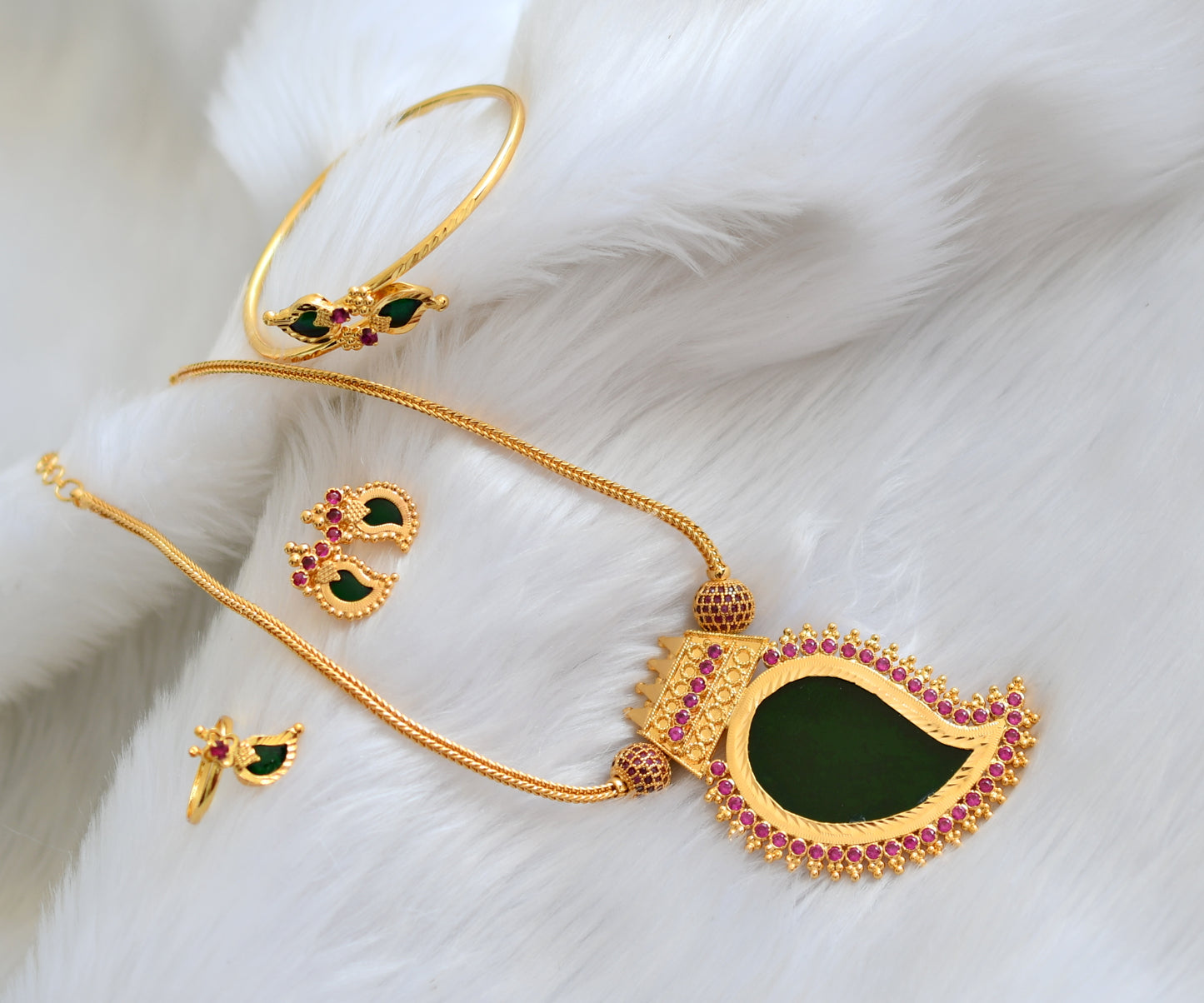 Gold tone pink-green mango Kerala style necklace combo set dj-39341