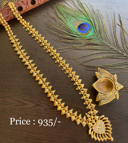 Gold plated kerala stylee haar with beautiful pendant dj-35546