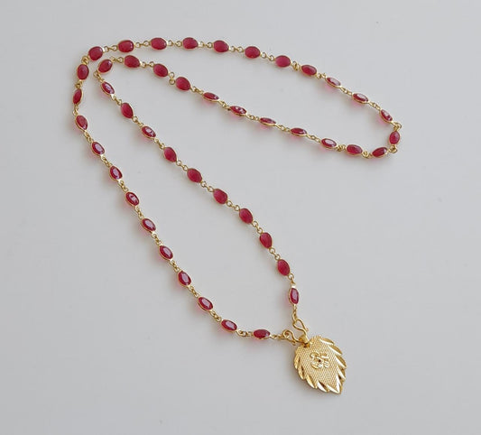 Gold tone pink stone chain with om leaf pendant dj-37066