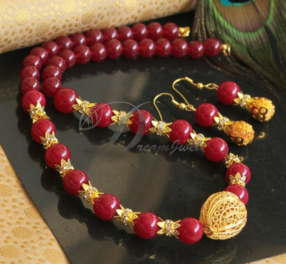 VP's Jewelry Big Bold Red Wooden Bead Jewelry Set