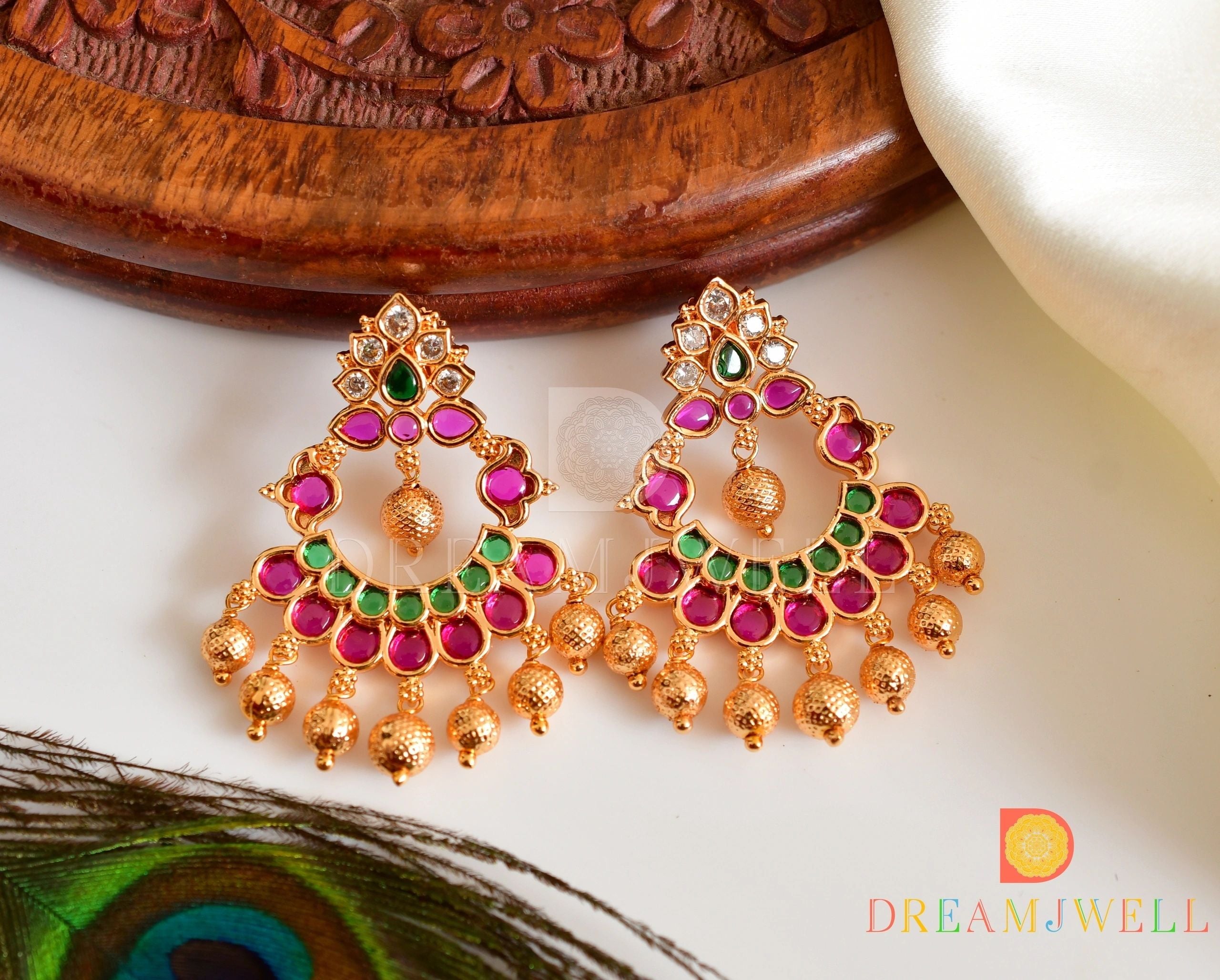 Buy Gold Floral Earrings - Joyalukkas