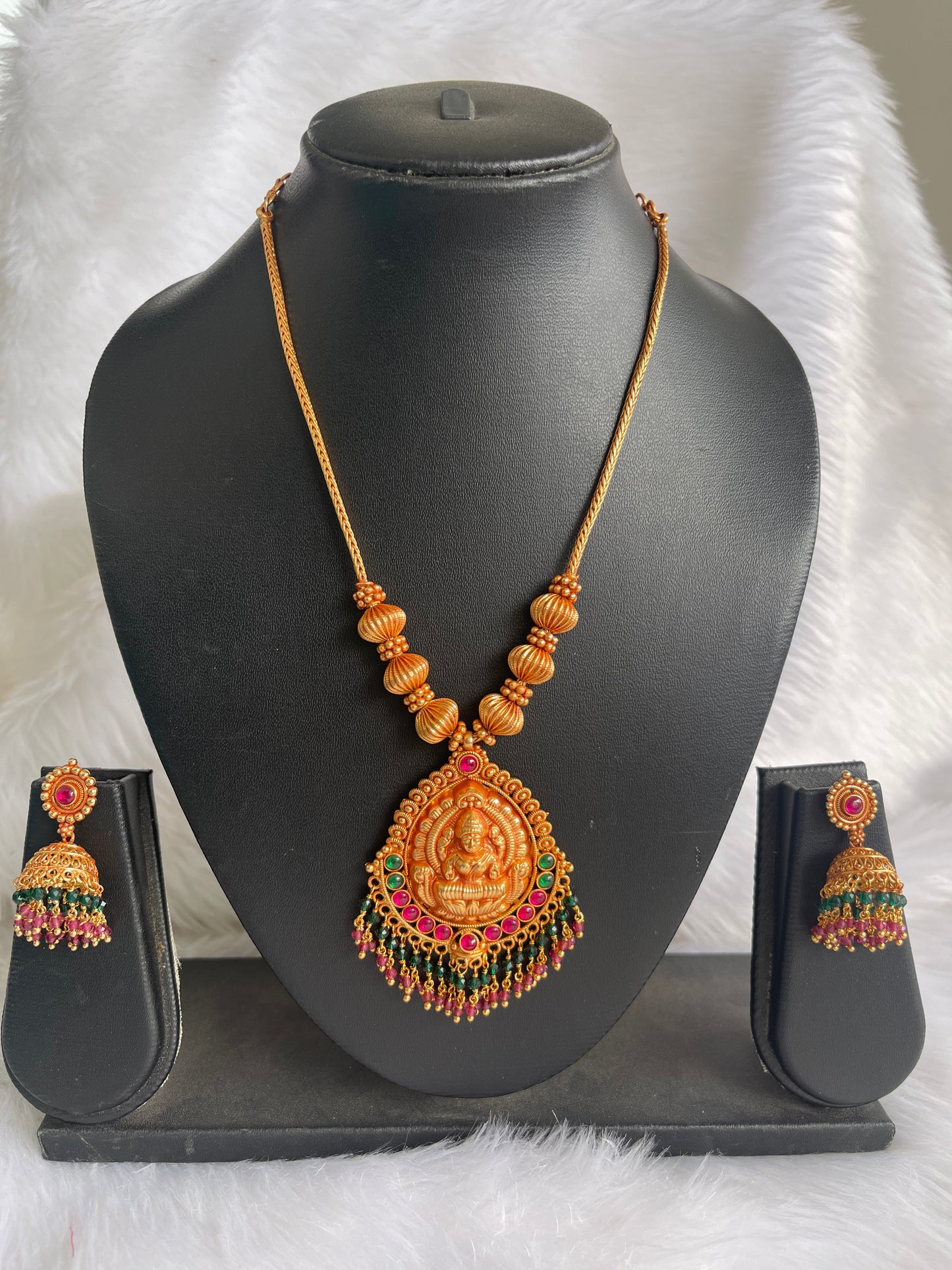 Gheru finish kemp-green Lakshmi necklace set dj-37836