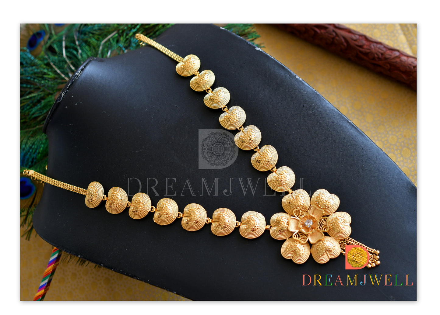 Gold tone white stone flower-heart Kerala style haar dj-37200